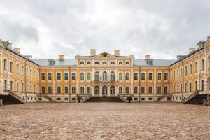 Пилсрундале (Pilsrundāle): Дворец Растрелли в латвийском селе